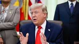 Трамп отменил удары по Ирану и пообещал скорое заключение соглашения